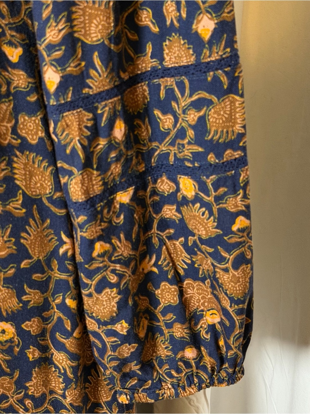 Xirena Charly Goldenrod Floral Midi Dress NWT XS Boho Long Sleeve - Picture 9 of 16
